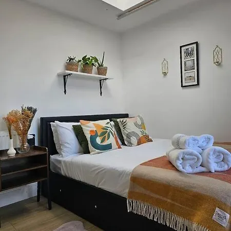 West Kensington Bright Flat Apartment London Exterior photo